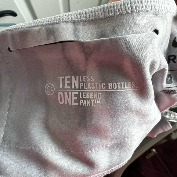 Women’s Nike Legend Trainer leggings sz M NWT - Picture 7 of 12